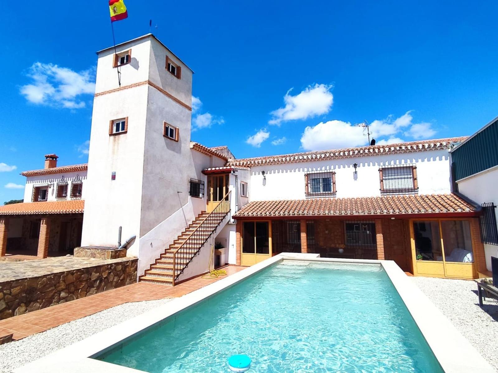 Villa Cerro Moreno 오사 데 몬티엘 외부 사진